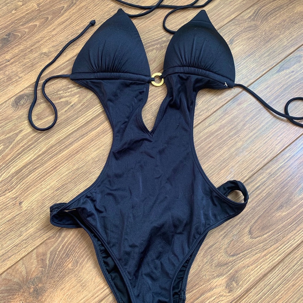 Black cut out bathing suit